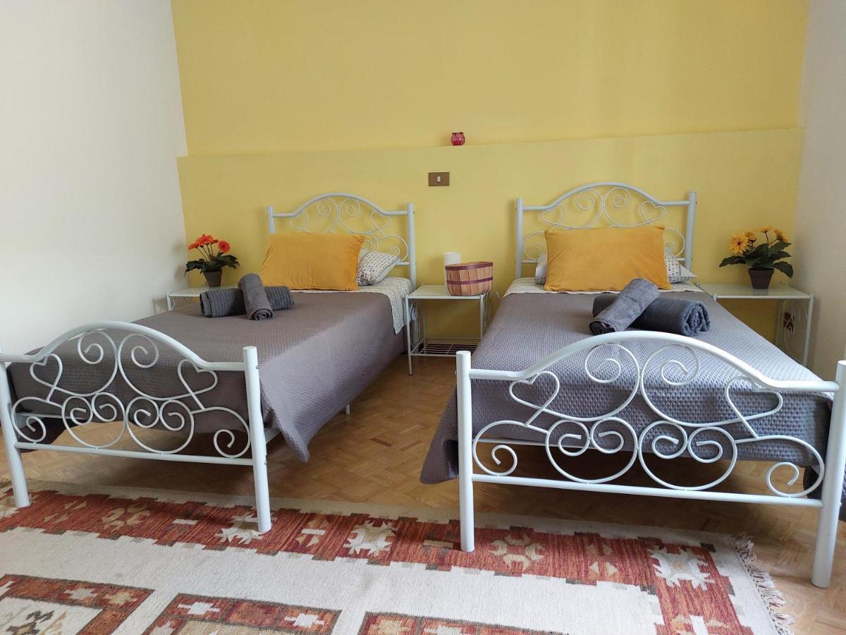 Fragole E Menta Hotel Attimis Екстериор снимка
