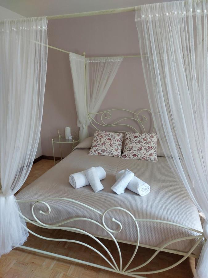 Fragole E Menta Hotel Attimis Екстериор снимка